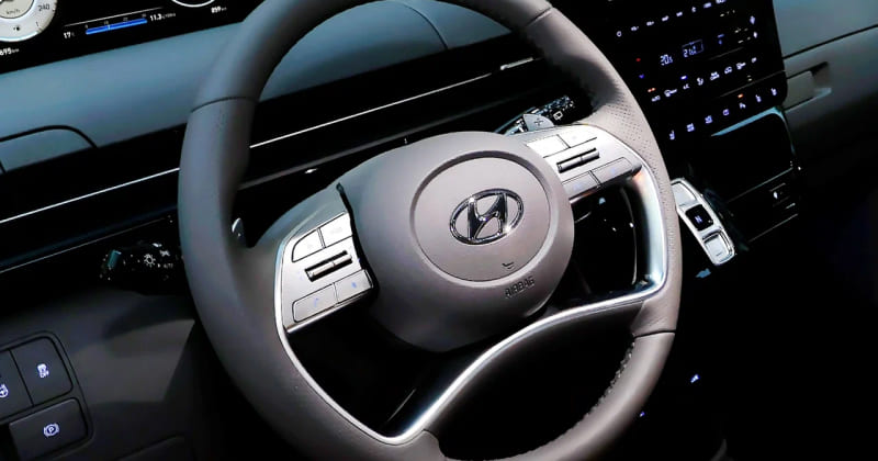 Hyundai Staria Premium