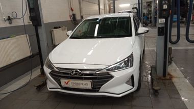 Hyundai Elantra undefined