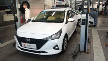 Hyundai Solaris undefined